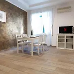 Mame - Your Roman Home