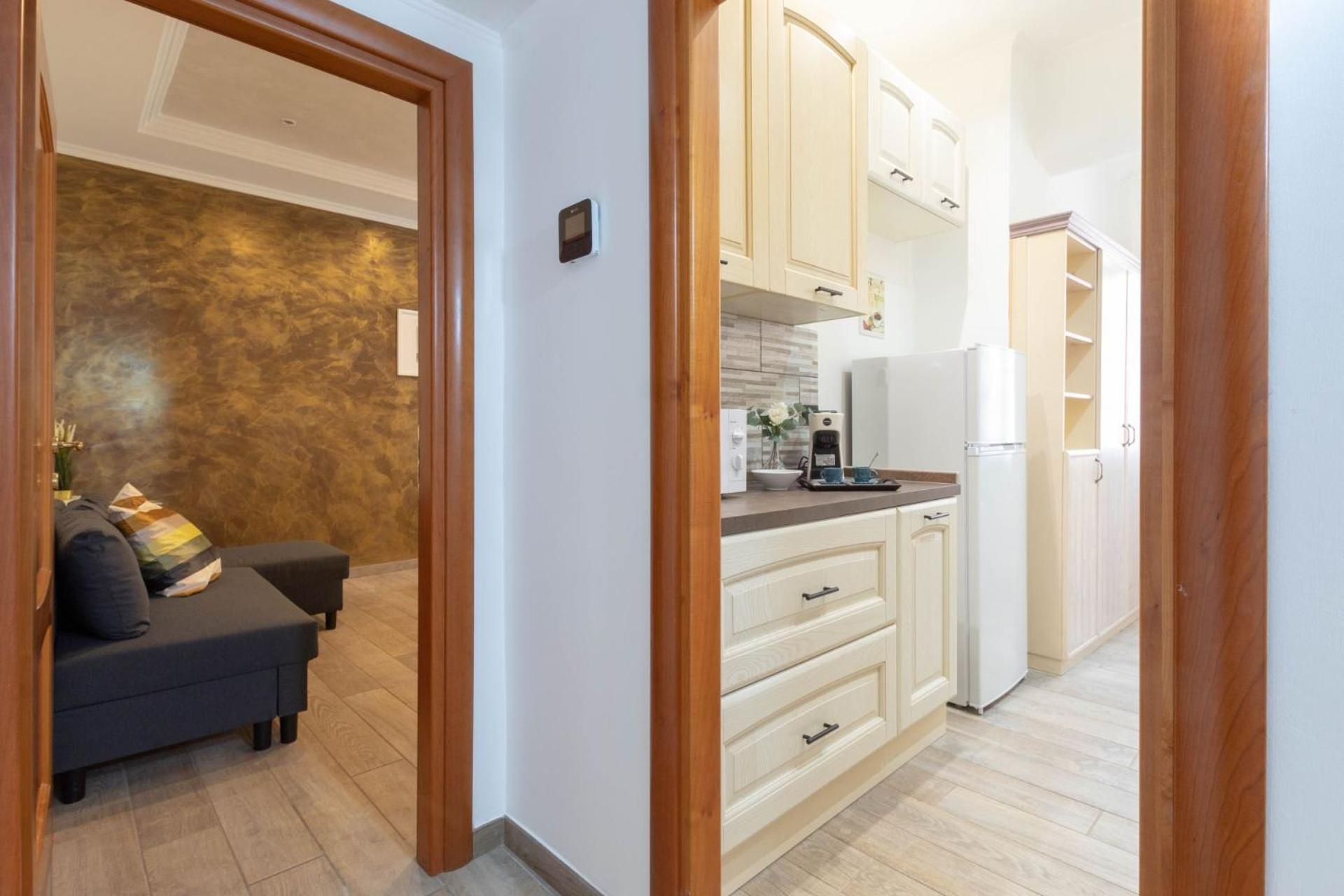 Apartment Mame - Your Roman
